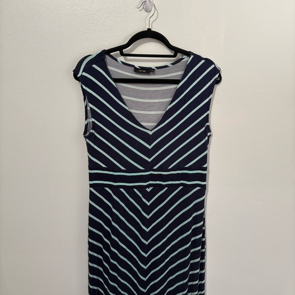 Apt. 9 Navy and White Striped Maxi Dress XL - Picture 3 of 7